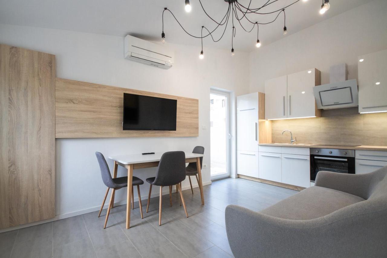 روفينج Apartment Denis المظهر الخارجي الصورة